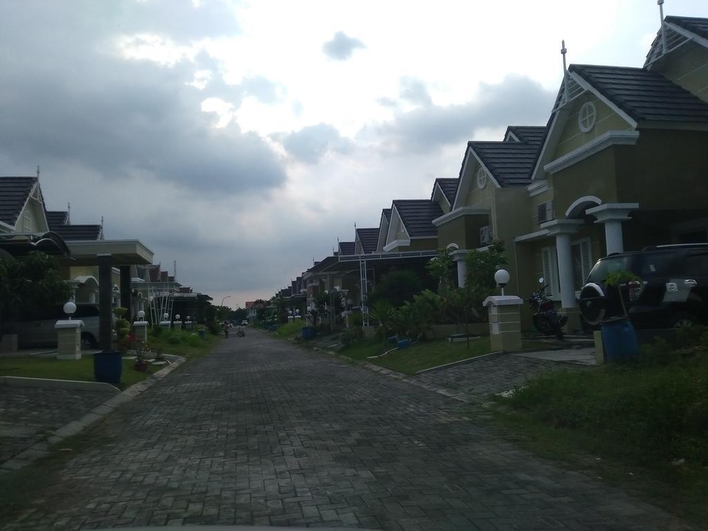 Jasmine Park Guest House Semarang Dış mekan fotoğraf