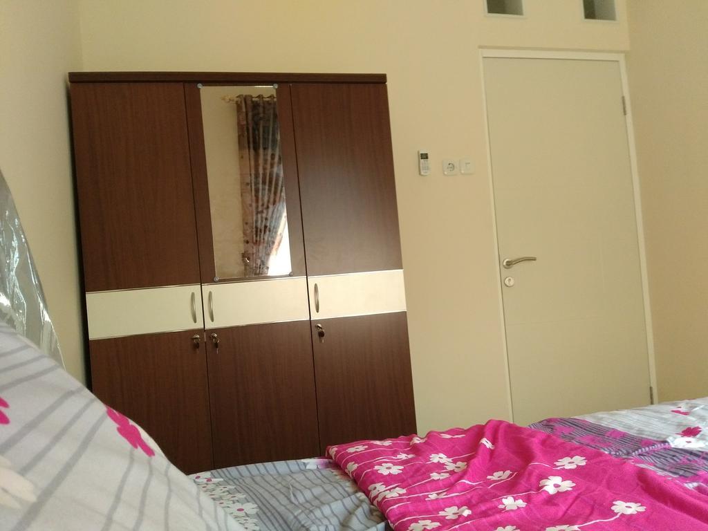 Jasmine Park Guest House Semarang Dış mekan fotoğraf