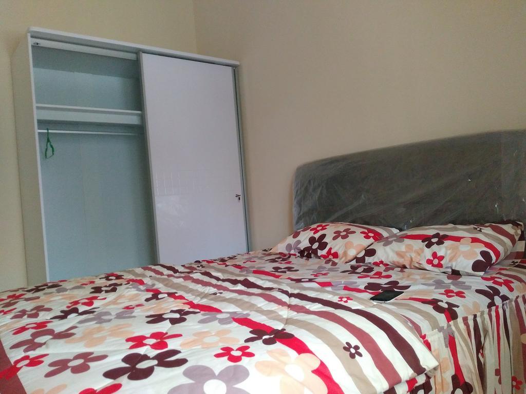 Jasmine Park Guest House Semarang Dış mekan fotoğraf