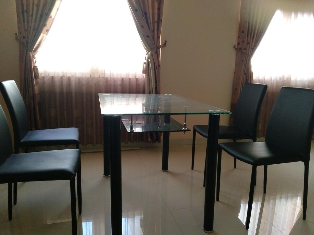 Jasmine Park Guest House Semarang Dış mekan fotoğraf
