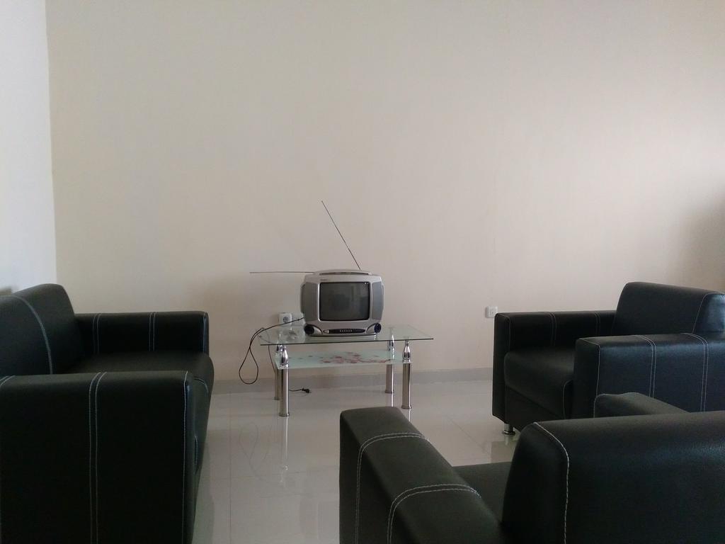 Jasmine Park Guest House Semarang Dış mekan fotoğraf